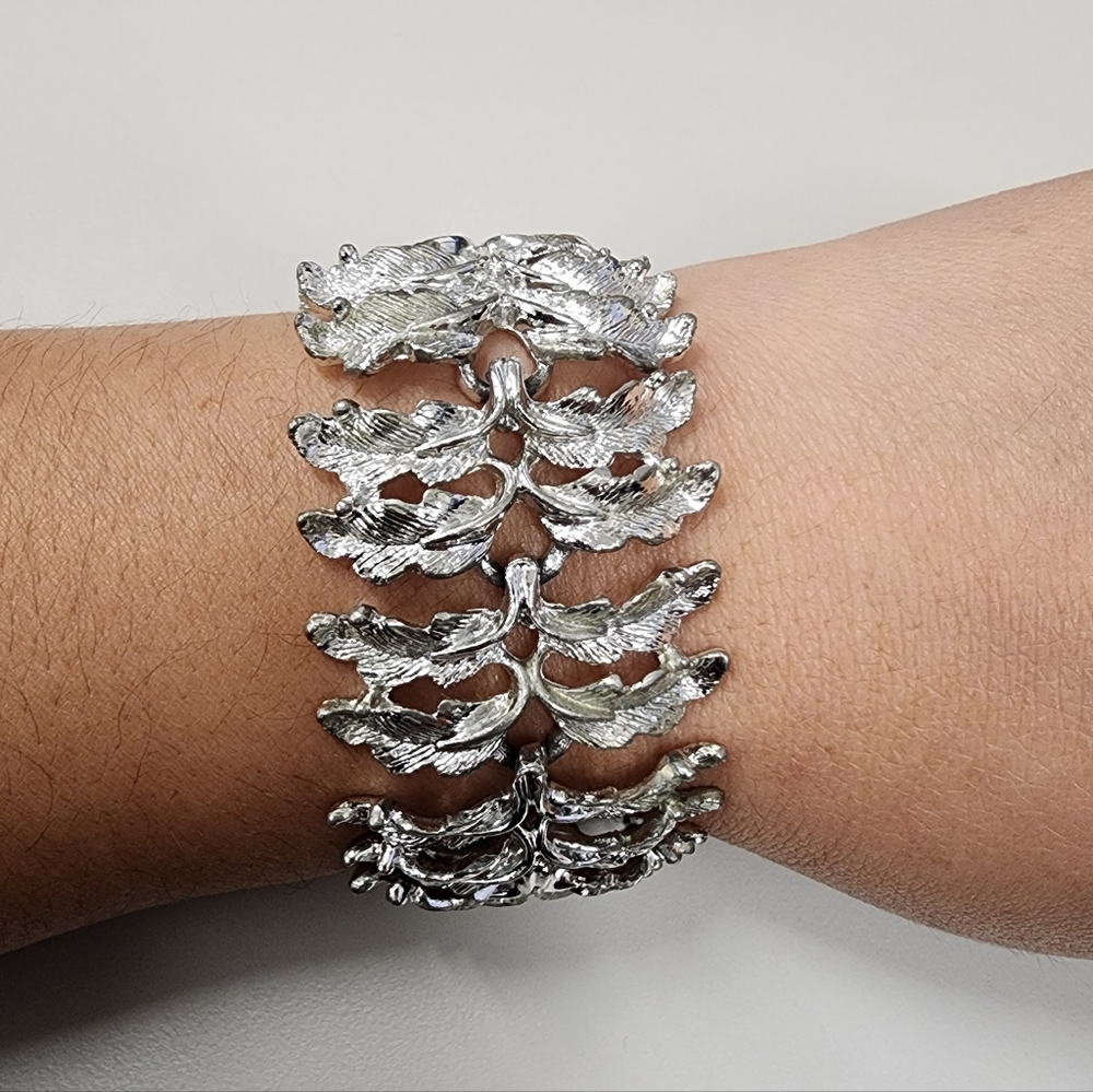 Vintage Mid-Century Silver-Tone Leaf Bracelet Textured Articulated Statement